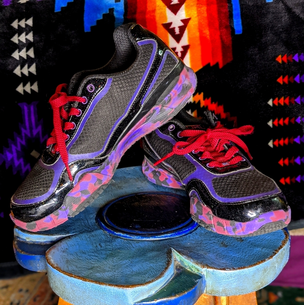 Kuru carrera shoes